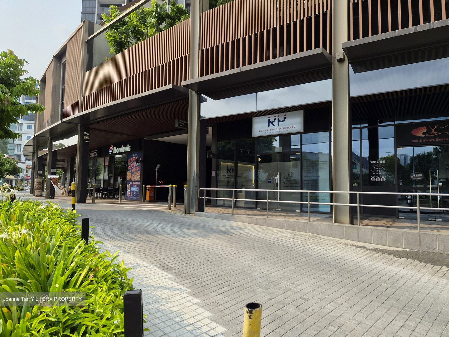 The Venue Shoppes (D13), Retail #615805541